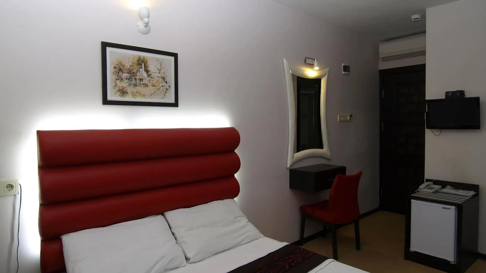 Hotel Timya Istanbul 2*,